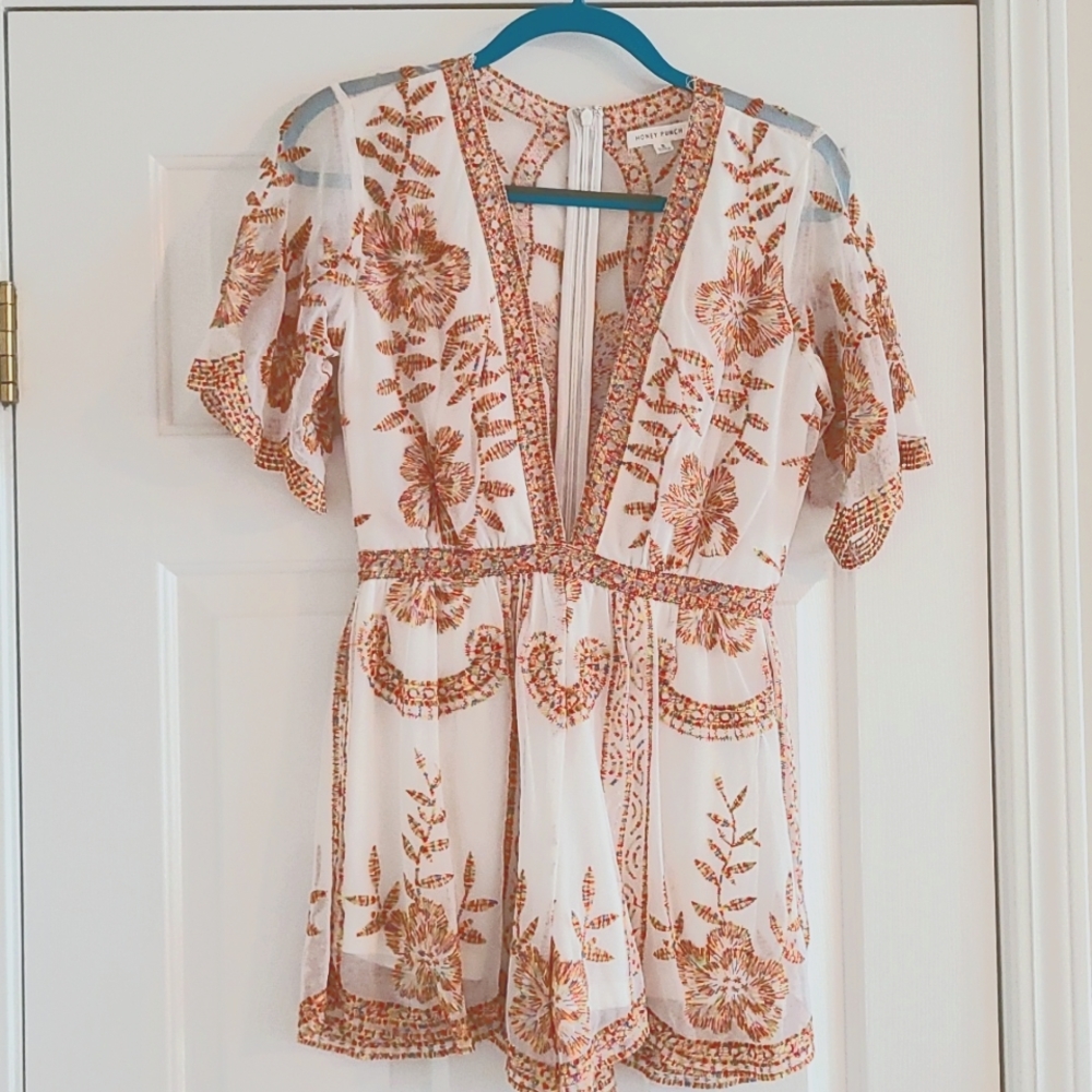 Honeypunch Romper NWOT